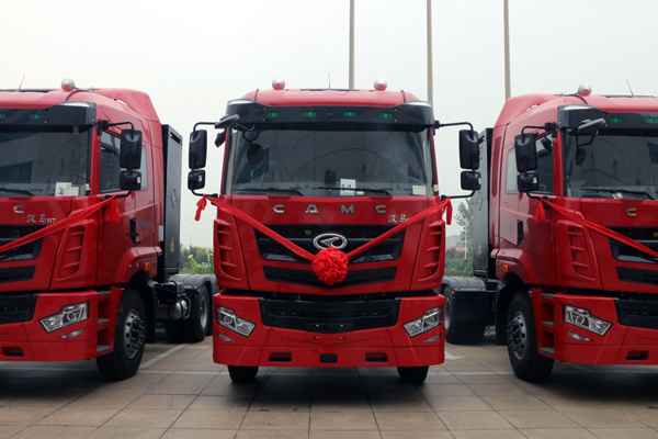 外观方面今天,《卡车之友网》记者就带来了华菱汉马纯电重卡的最新力