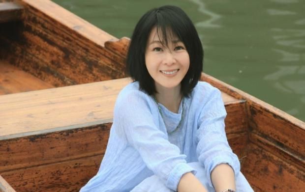 一个向左、一个向右,把老公过成室友,刘若英结婚到底图什么?休闲区蓝鸢梦想 - Www.slyday.coM