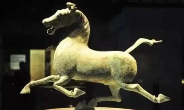 中国一座“威武”的城市,名字里自带霸气,是由皇帝亲自命名的休闲区蓝鸢梦想 - Www.slyday.coM