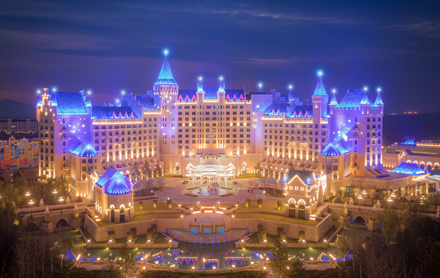 银基冰雪世界,仍是编织童话的梦幻王国银基黄帝宫御温泉,仍是悠闲舒适