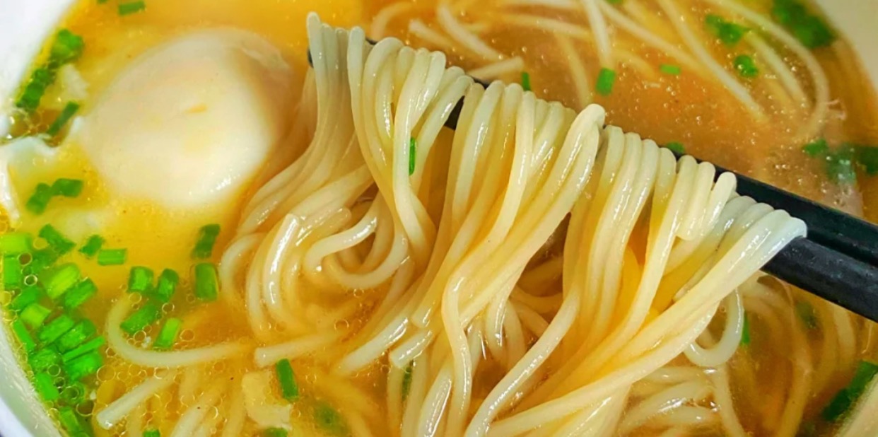 好吃的荷包蛋汤面