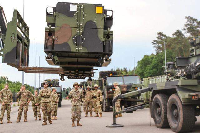 乌克兰邀请美国驻军，俄罗斯：有病！这对乌克兰绝对是场灾难休闲区蓝鸢梦想 - Www.slyday.coM