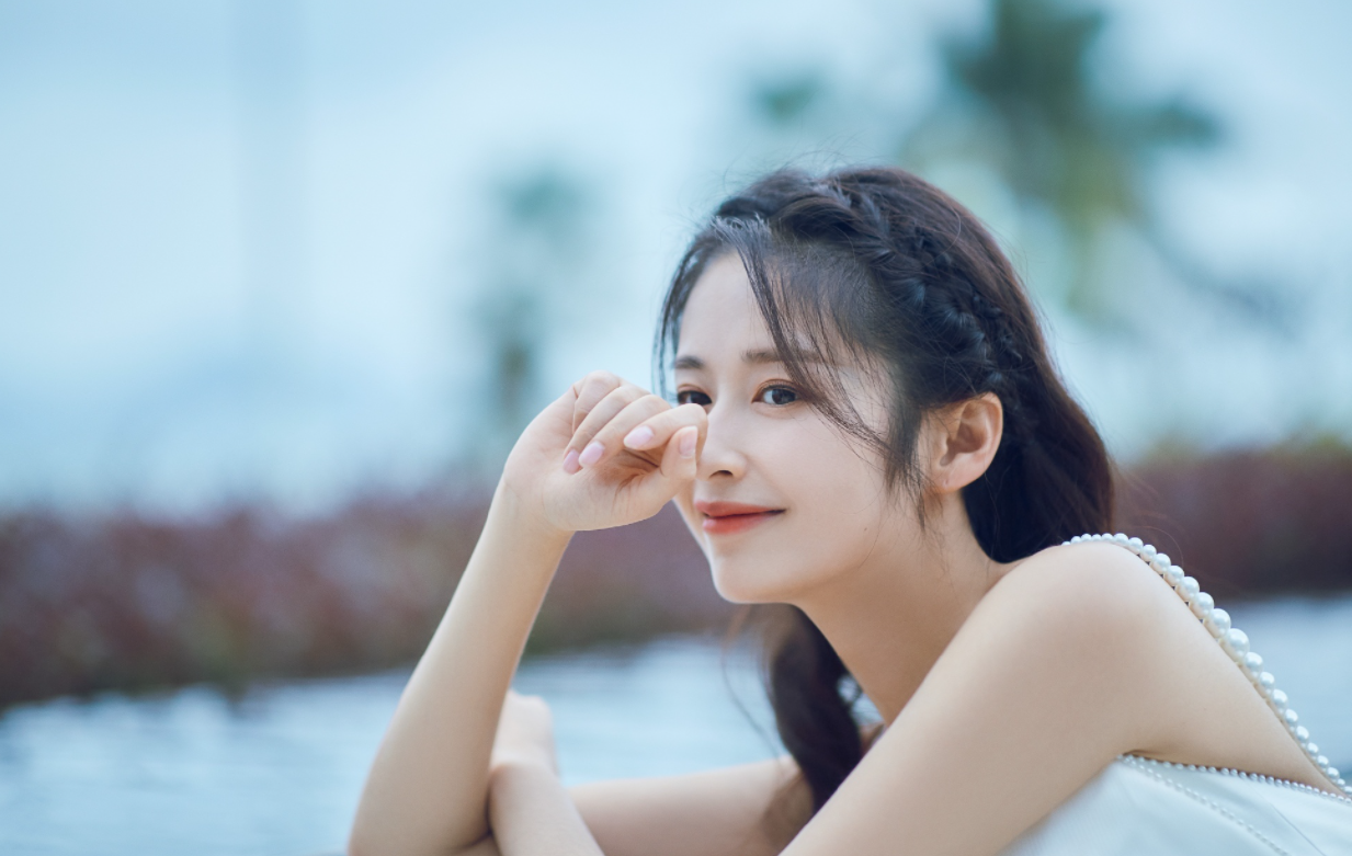颖儿胖了之后美出新高度一袭白色鱼尾礼服华丽高级清纯灵动