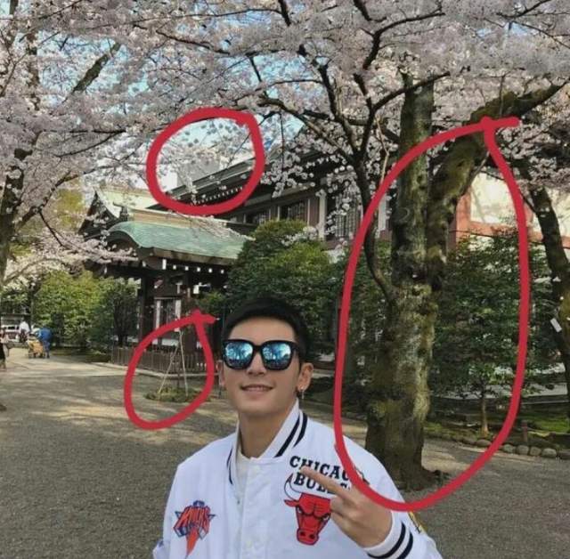 张哲瀚事件发酵!网友扒出大量细节:坐坟墓边拍照,发情侣拥抱图休闲区蓝鸢梦想 - Www.slyday.coM 张哲瀚事件发酵!网友扒出大量细节:坐坟墓边拍照,发情侣拥抱图休闲区蓝鸢梦想 - Www.slyday.coM