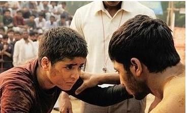 《摔跤吧,爸爸》父亲给孩子的严厉才是最大的爱休闲区蓝鸢梦想 - Www.slyday.coM