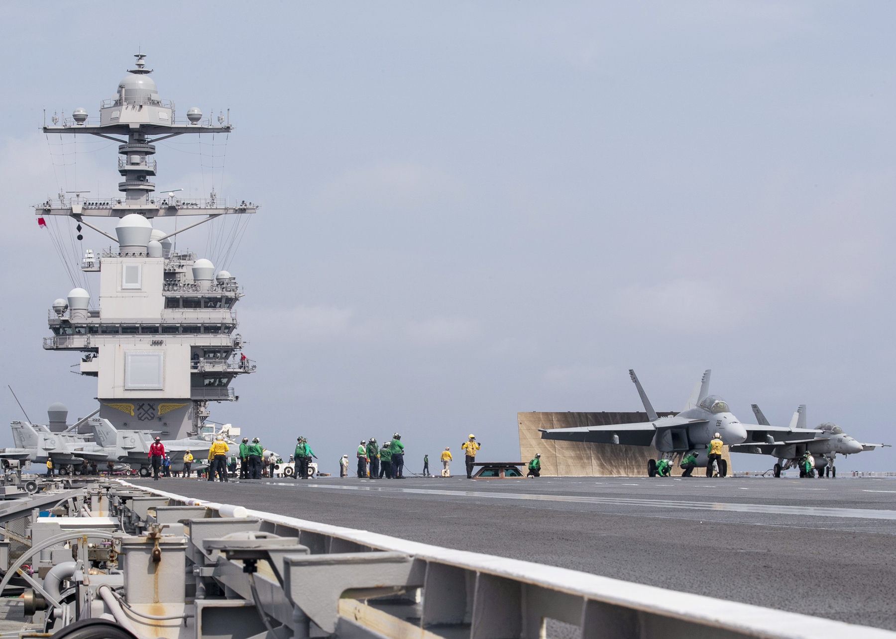 福特号航母3次挨炸就号称不怕反舰导弹草率了小心被废