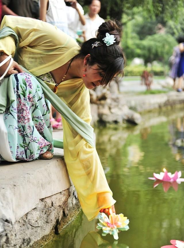 七夕水是啥有何作用为何被称为天孙圣水三句老话可知详情