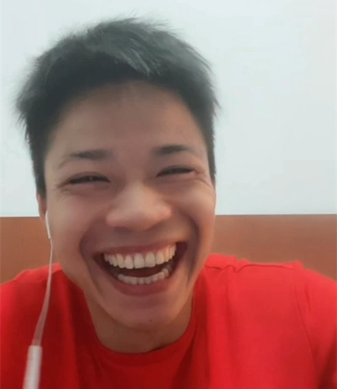 苏神笑到模糊加入运动员豪华表情包套餐