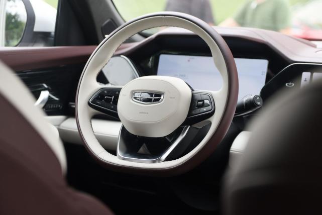 星越L对比CR-V，摘下有色眼镜看差距