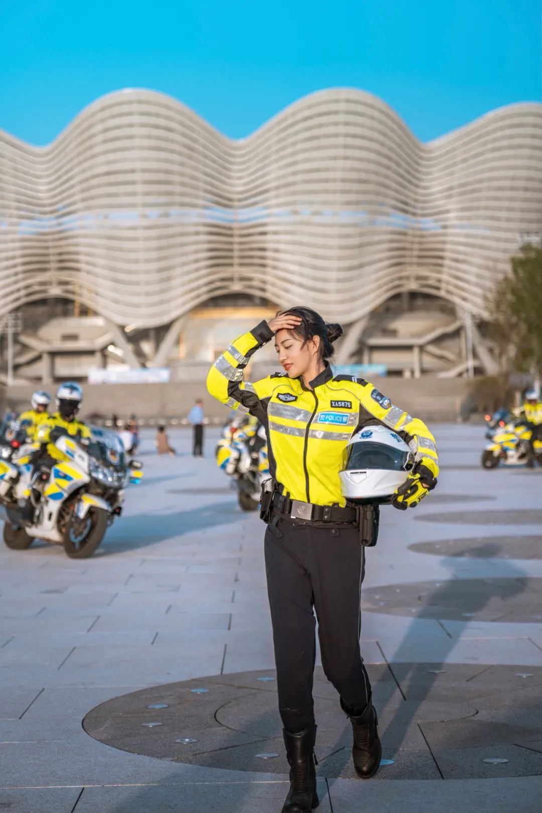 听说西安交警短视频来了位唐朝小姐姐