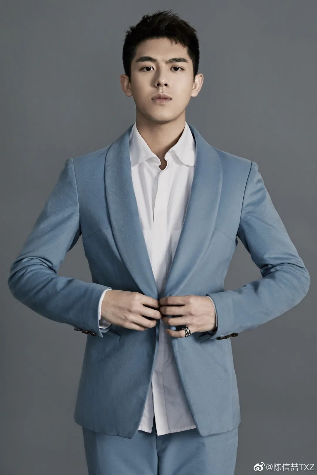 还记得《一年级》里的陈信喆吗?"明天见"男主是他?