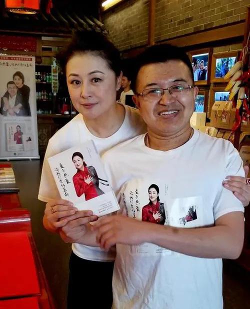 于月仙葬礼上的3个关键人物,影响了她一生|于月仙|马丽娟_新浪新闻