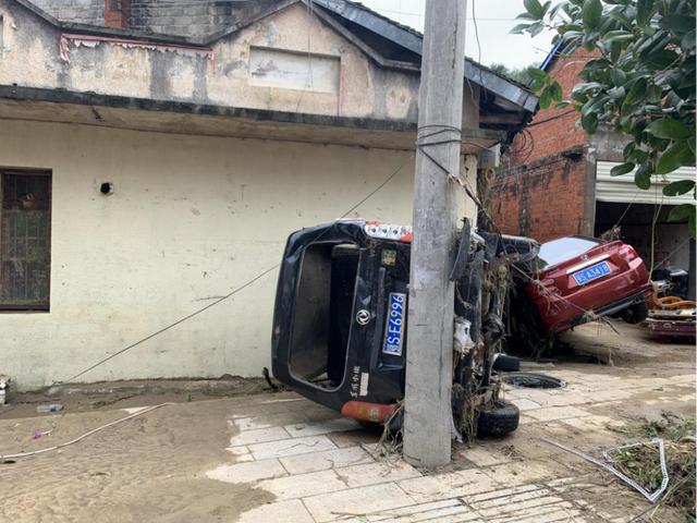 湖北随州部分乡镇遭遇特大暴雨，记者一线探访休闲区蓝鸢梦想 - Www.slyday.coM