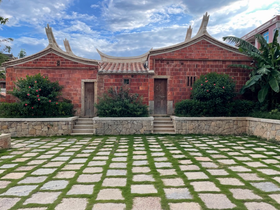 蔡氏是泉州大族,无论高楼还是草堂,随处可见门楣"济阳衍派"或"丰田