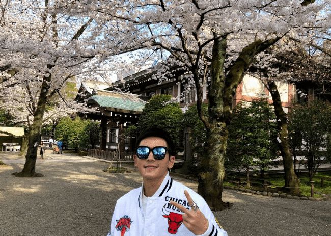 张哲瀚过往劣迹曝光?坐在苏小小墓上拍照,把手放在渔女隐私部位休闲区蓝鸢梦想 - Www.slyday.coM 张哲瀚过往劣迹曝光?坐在苏小小墓上拍照,把手放在渔女隐私部位休闲区蓝鸢梦想 - Www.slyday.coM