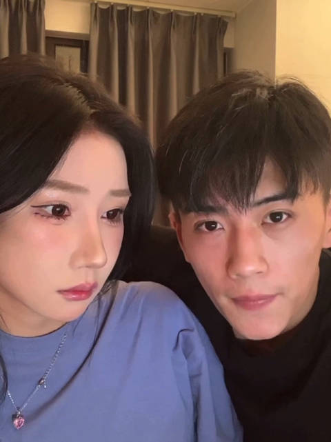 薛小婉与小权在一起15个月了依然那么热恋