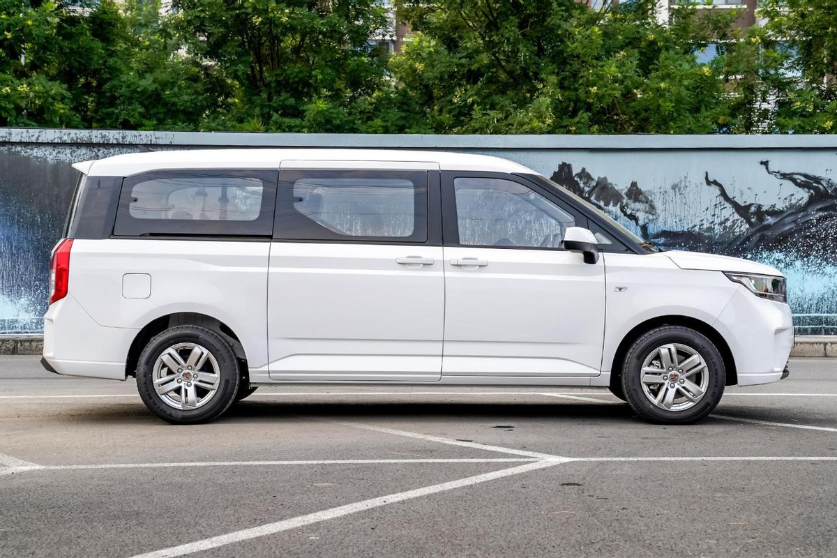 五菱全新mpv,创业致富的黄金搭档,用来跑客运,货运刚合适-新浪汽车