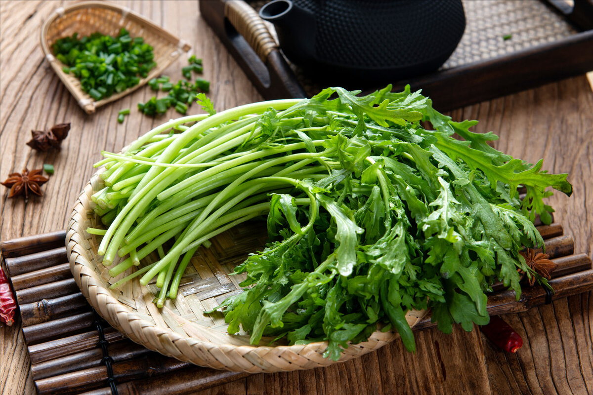 清炒茼蒿的做法