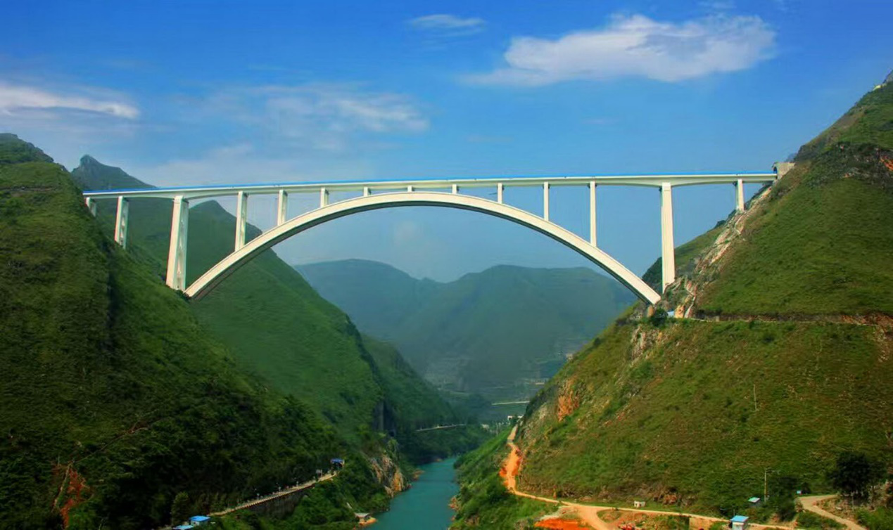 图为北盘江特大桥