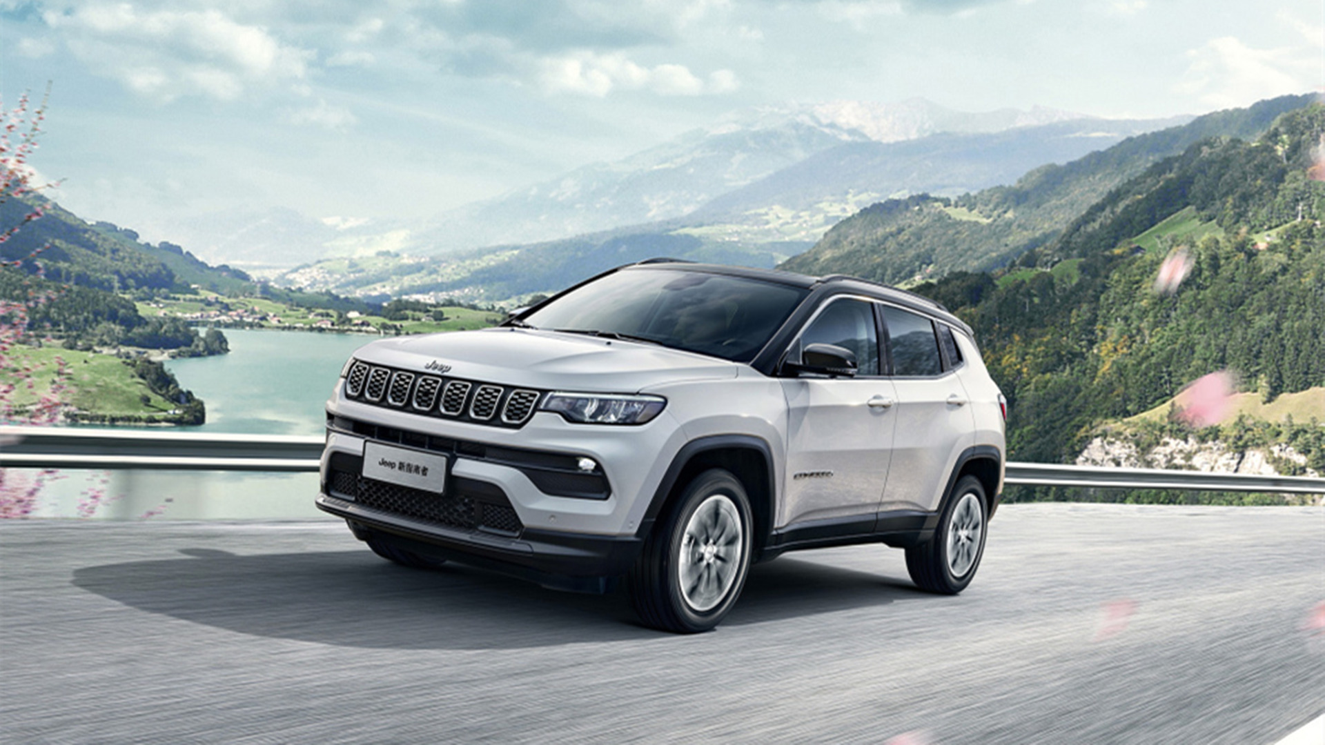 吉普指南者如果你20万左右的预算的话,你能买到它的一个顶配车型,当然