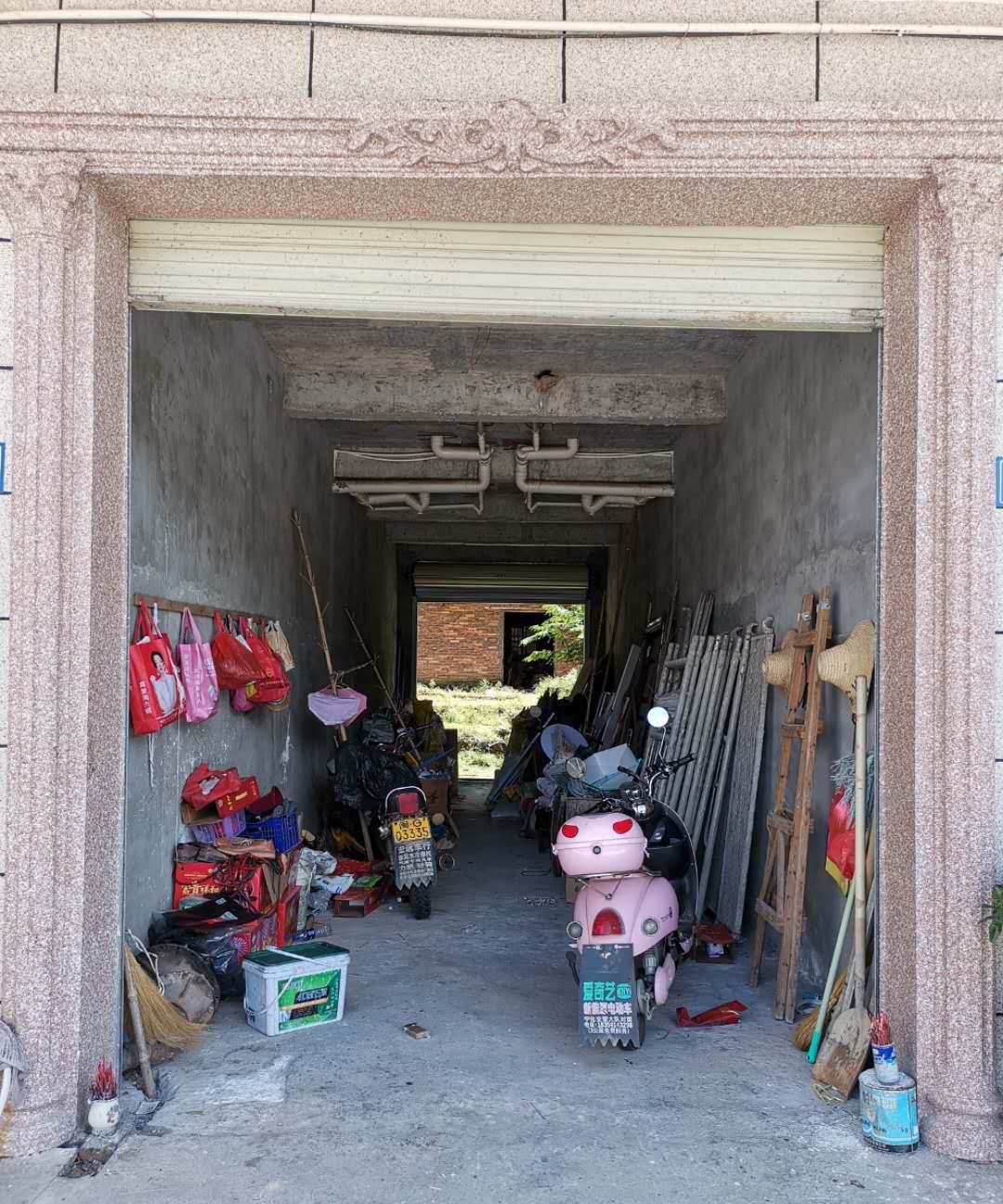 晒晒我的农村自建房,车库和老人房的设计很特别,估计你们没见过休闲区蓝鸢梦想 - Www.slyday.coM 晒晒我的农村自建房,车库和老人房的设计很特别,估计你们没见过休闲区蓝鸢梦想 - Www.slyday.coM