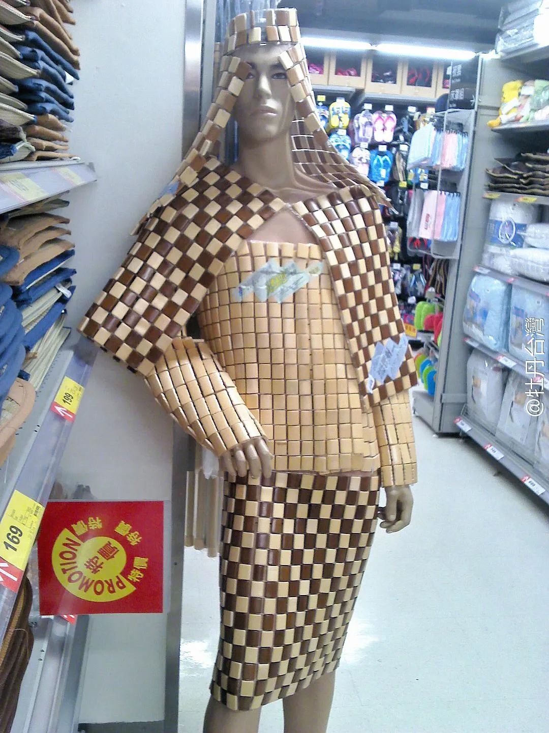 中国商场里假模特的狂野凡人根本降不住