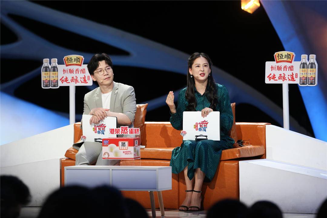 "记住细节,礼物才能送到对方心里去"今天恰逢中国的传统七夕节,节目组