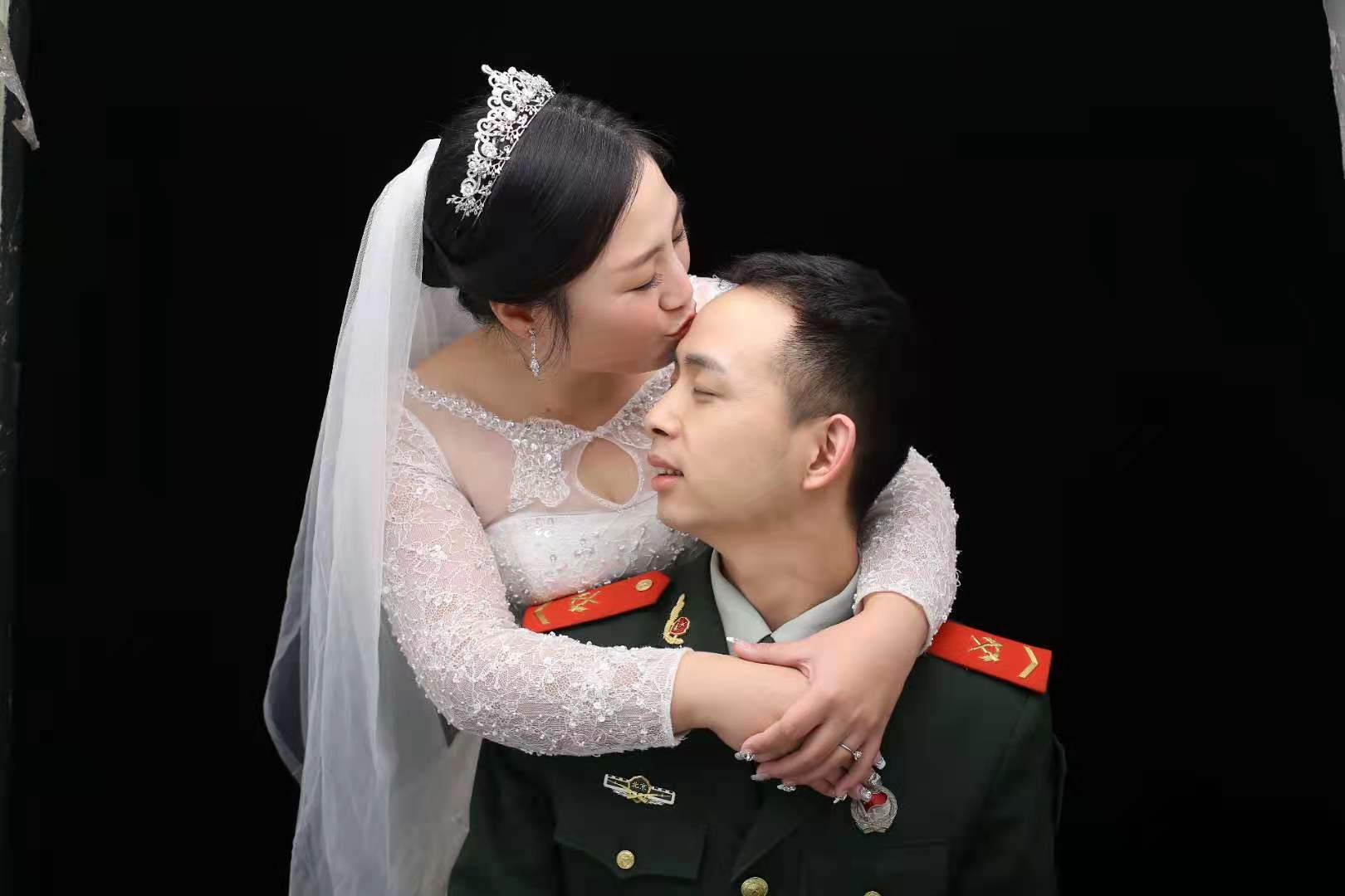 有爱大声说出来今天七夕来看兵哥哥对军嫂说些啥