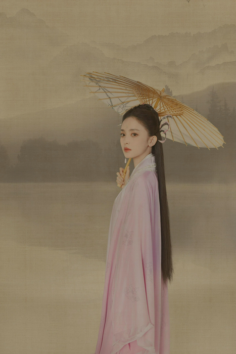 古力娜扎扮周芷若造型拍大片化身古典美人超惊艳