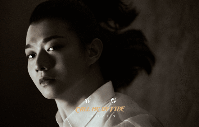 网友曝陈露与新欢合影暗指其说谎，陈露再晒聊天记录称对方系假扮休闲区蓝鸢梦想 - Www.slyday.coM