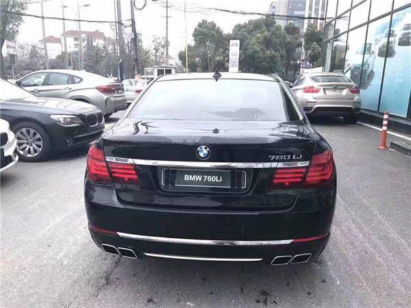 河南宝马760走红,车牌组合非常普通,回头率比88888车牌还高-新浪汽车