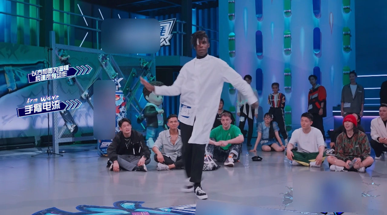 这就是街舞弘扬中国风布布跳金蛇狂舞法国小伙演绎中文歌