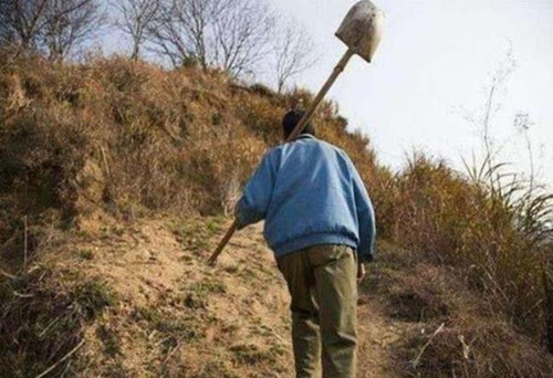 姐姐拒帮弟弟买婚房,父亲一怒杀女儿女婿,被捕后称:女儿白养了休闲区蓝鸢梦想 - Www.slyday.coM 姐姐拒帮弟弟买婚房,父亲一怒杀女儿女婿,被捕后称:女儿白养了休闲区蓝鸢梦想 - Www.slyday.coM