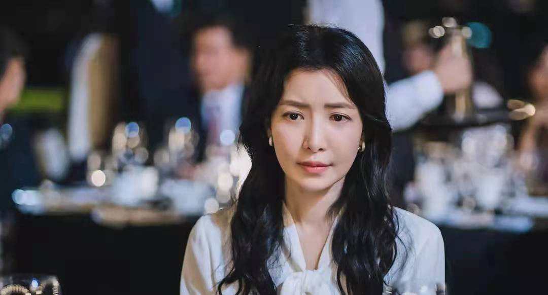 大长今18年后男主池珍熙新剧开播剧情烧脑人物错综复杂