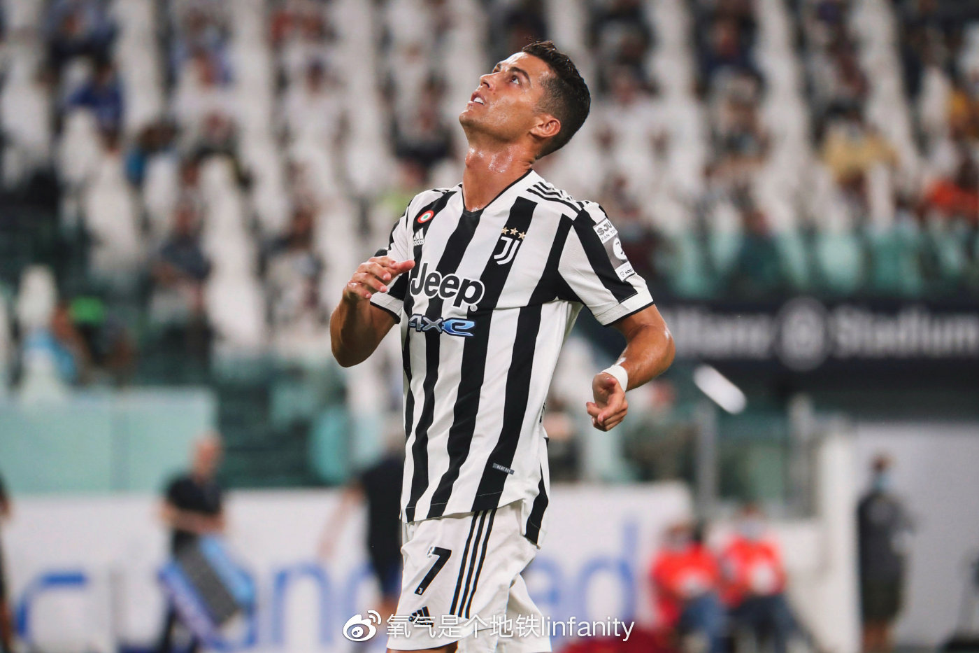 c罗连续两场热身赛状态一般!但阿莱格里赛后表态:他踢得不错!