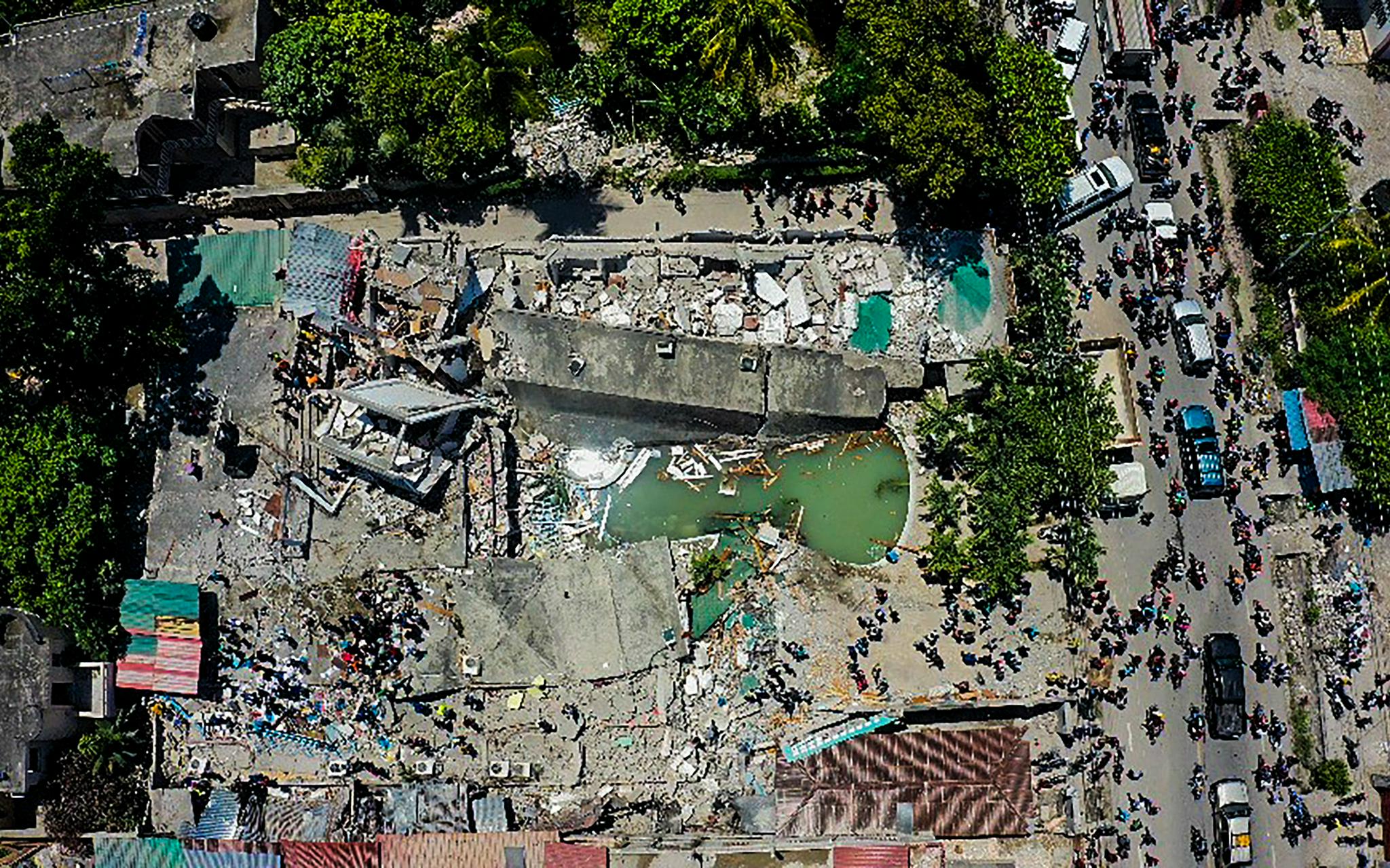 海地震后的一天一夜