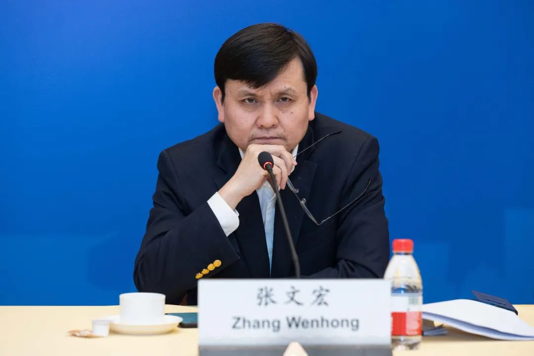 张文宏博士论文被举报,复旦大学回应