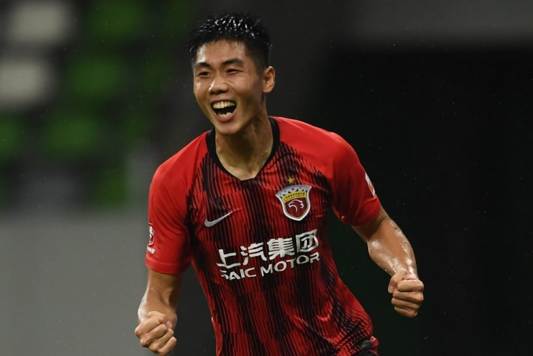 半场奥斯卡脚后跟助攻保利尼奥破门魏震建功海港暂20津门虎