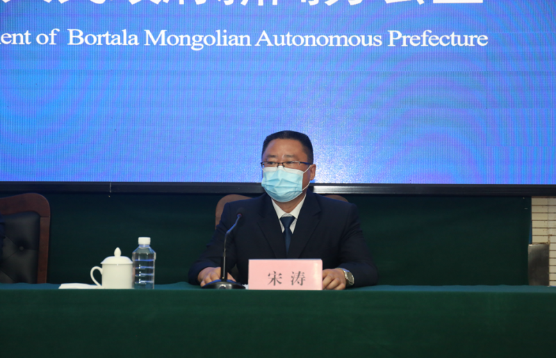 博州卫健委党组副书记,主任宋涛.新疆日报博州记者站记者 李明星摄