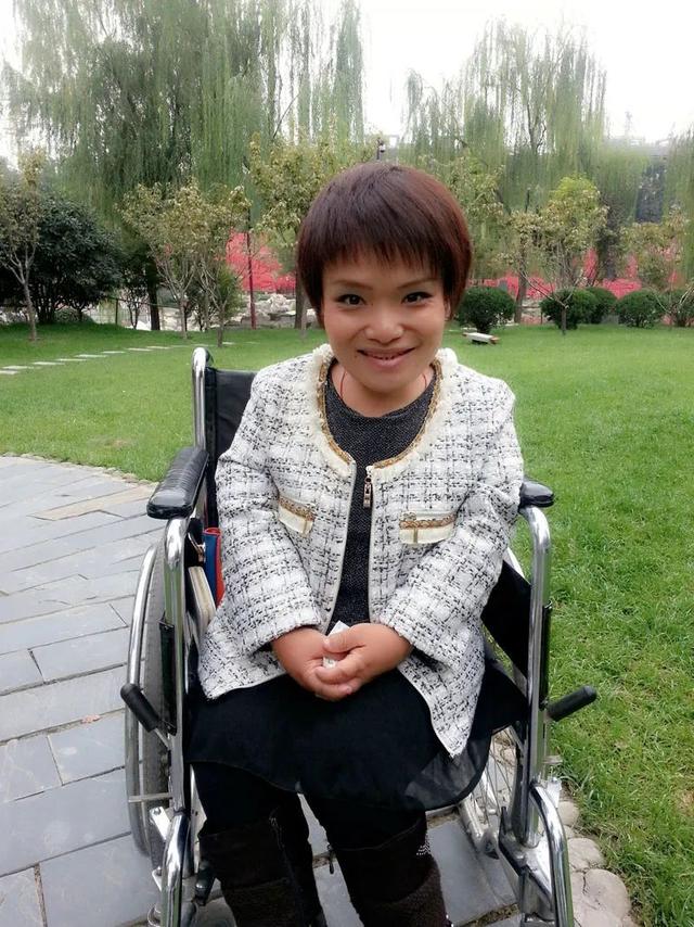 此次西安站火炬手中,有全国"两优一先"先进个人代表,全国脱贫攻坚先进