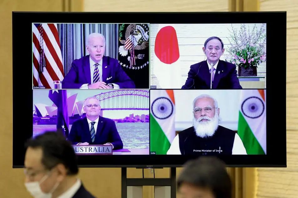 3月12日，美国总统拜登、日本首相菅义伟、印度总理莫迪、澳大利亚总理莫里森参加视频会议。