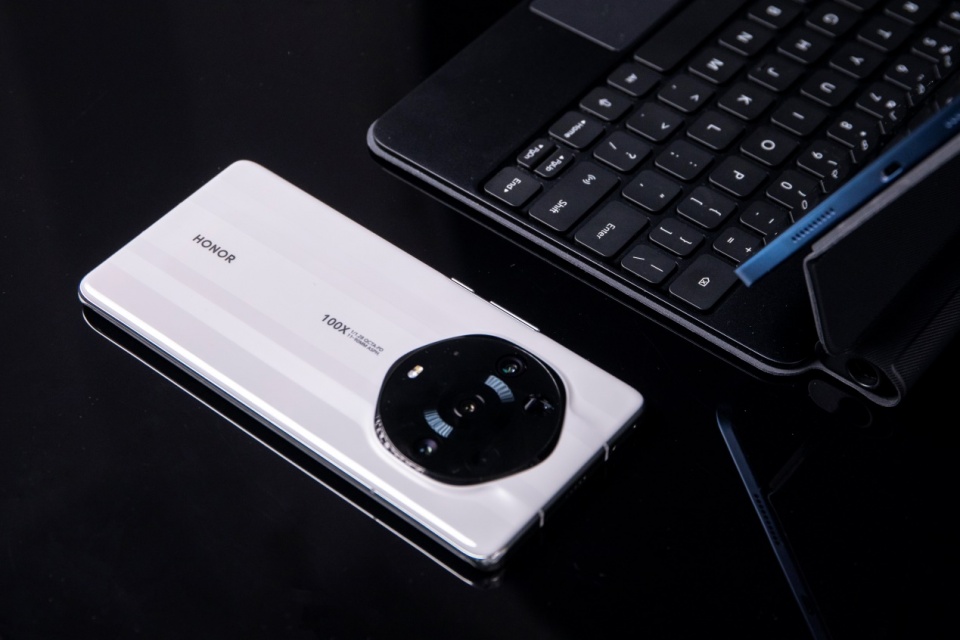 全能科技旗舰荣耀magic3至臻版赏析