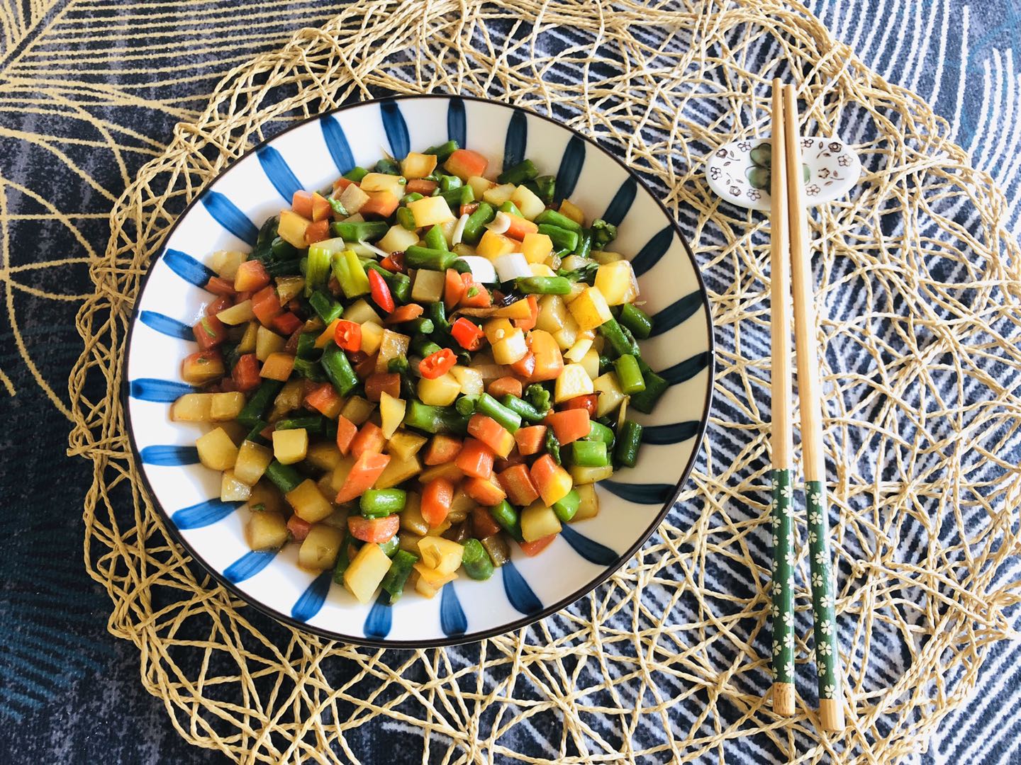 素炒三丁的做法