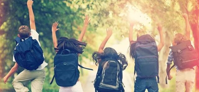 学生就应该抓紧时间学习,学出本事来了,将来再赶潮流也不迟休闲区蓝鸢梦想 - Www.slyday.coM 学生就应该抓紧时间学习,学出本事来了,将来再赶潮流也不迟休闲区蓝鸢梦想 - Www.slyday.coM