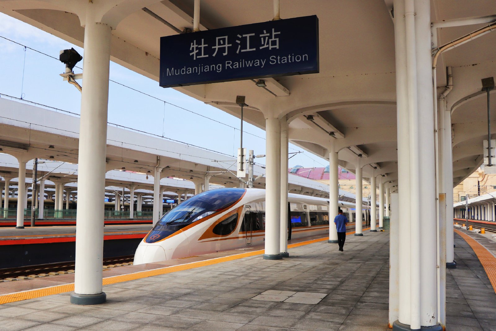 复兴号高寒动车组首次在中国最东端高铁试跑