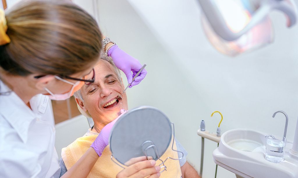 牙齿疼痛松动,咀嚼食物困难,生活中的小办法或能避免拔牙休闲区蓝鸢梦想 - Www.slyday.coM 牙齿疼痛松动,咀嚼食物困难,生活中的小办法或能避免拔牙休闲区蓝鸢梦想 - Www.slyday.coM