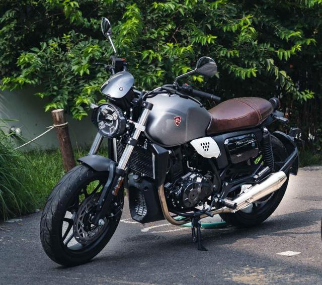 配19l油箱,宗申250双缸引擎,赛科龙re3青春版,定位接地气