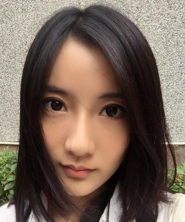 清华大学校花走红身材颜值不输杨幂网友我们送你出道