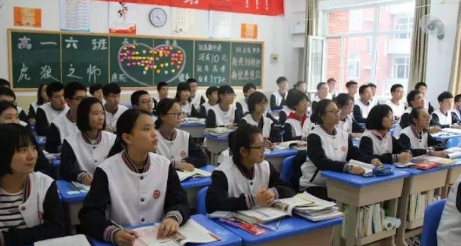 学生“吐槽”古诗太难背,明星一唱背得可快了,语文老师：很惆怅休闲区蓝鸢梦想 - Www.slyday.coM