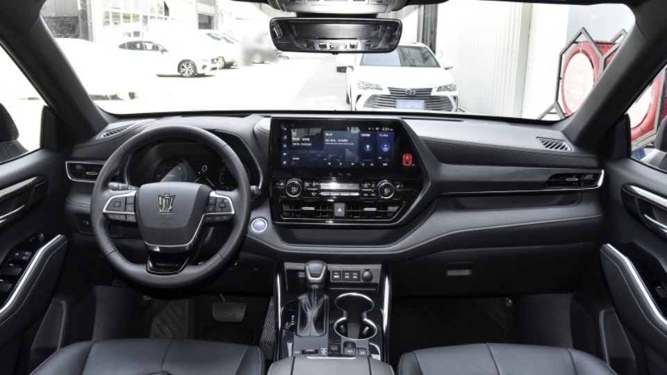 皇冠陆放PK大众揽境 同价位的错位竞争?